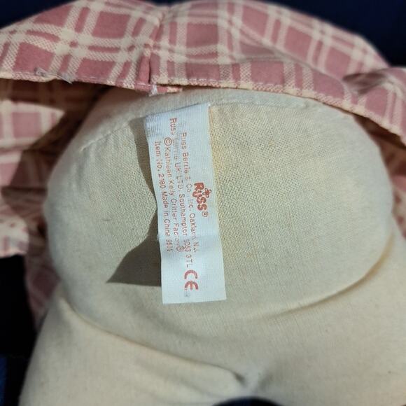 Vintage 1990 Russ Critter Factory Duck Figurine Adorable Duck with Basket Bonnet - Picture 7 of 7